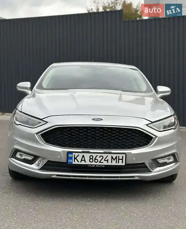 Седан Ford Fusion 2017 в 