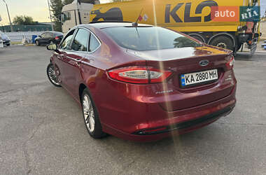 Седан Ford Fusion 2013 в 