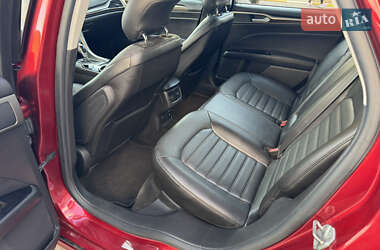 Седан Ford Fusion 2013 в 