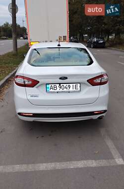 Седан Ford Fusion 2013 в 