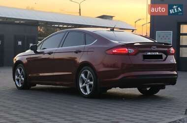 Седан Ford Fusion 2013 в 