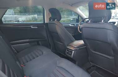Седан Ford Fusion 2013 в 