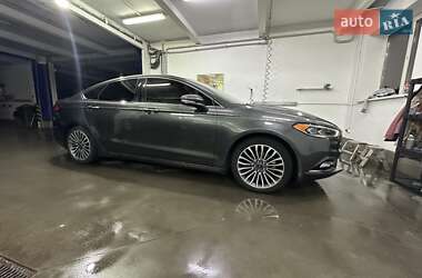 Седан Ford Fusion 2018 в 