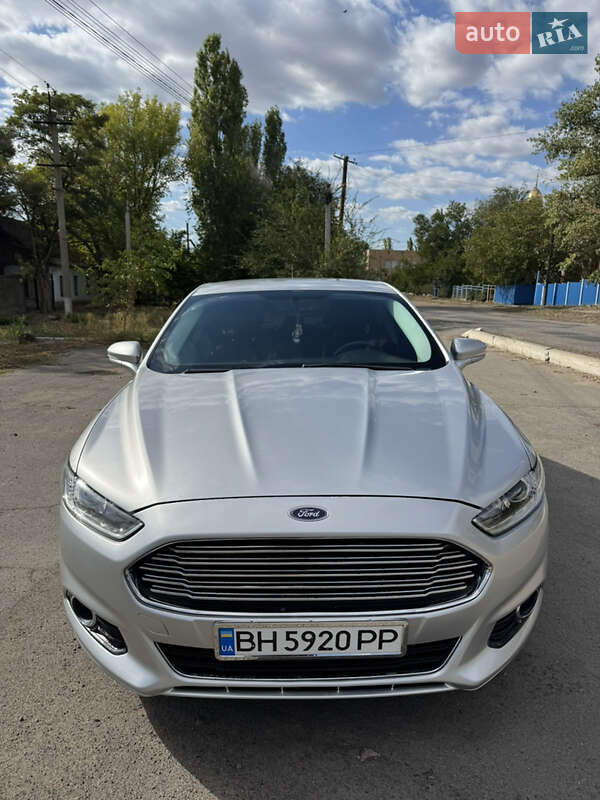 Седан Ford Fusion 2013 в Арцизові