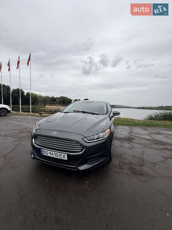Седан Ford Fusion 2015 в Балті