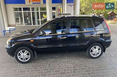 Хэтчбек Ford Fusion 2011 в 