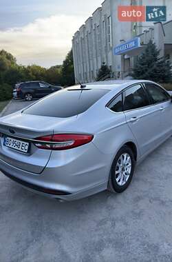 Седан Ford Fusion 2016 в 
