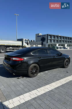 Седан Ford Fusion 2013 в 