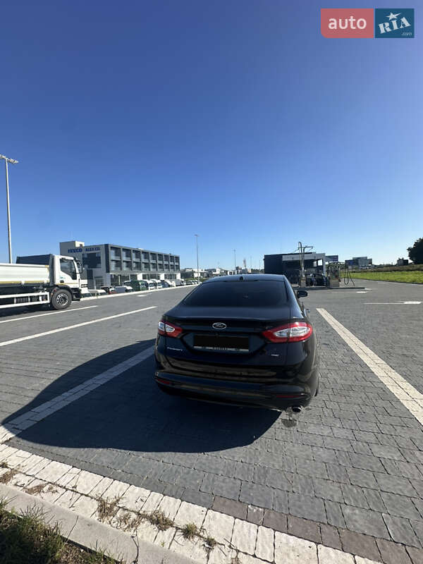 Седан Ford Fusion 2013 в Львові
