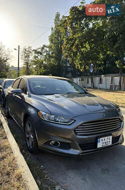 Седан Ford Fusion 2013 в 