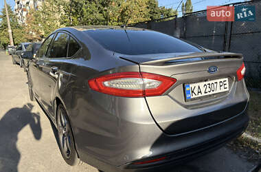 Седан Ford Fusion 2013 в 