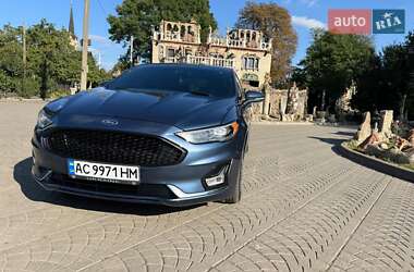 Седан Ford Fusion 2018 в 