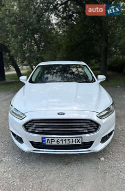 Седан Ford Fusion 2015 в 