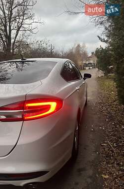 Седан Ford Fusion 2017 в 