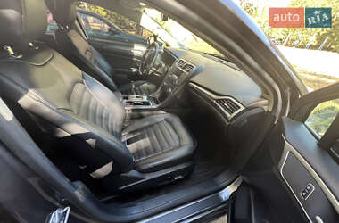 Седан Ford Fusion 2016 в 