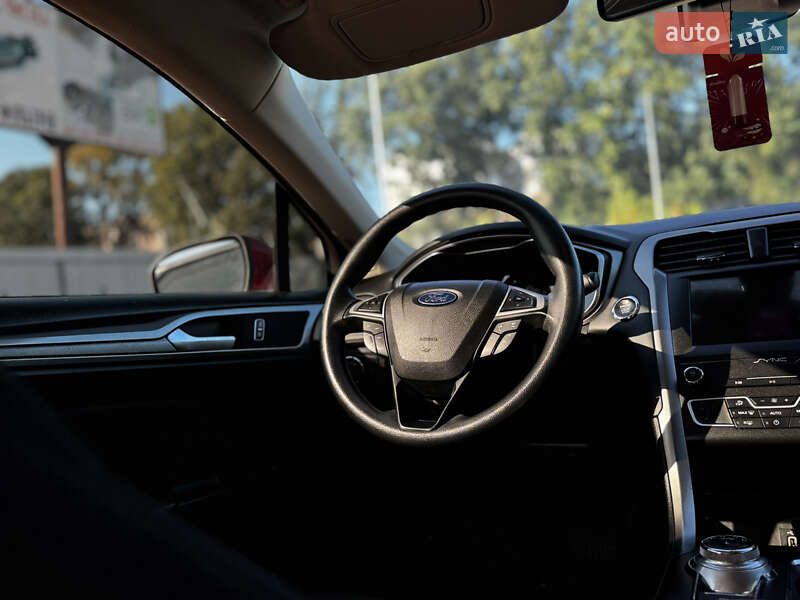 Седан Ford Fusion 2020 в Полтаві