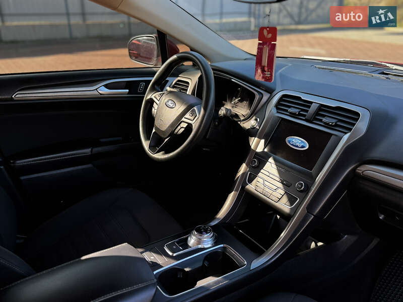 Седан Ford Fusion 2020 в Полтаві