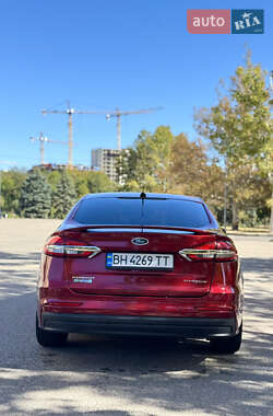 Седан Ford Fusion 2019 в 