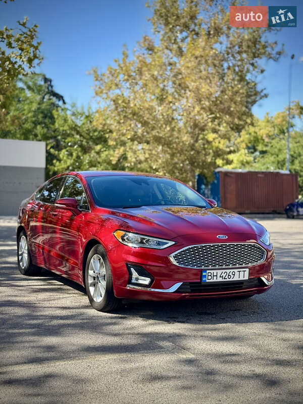 Седан Ford Fusion 2019 в Одессе