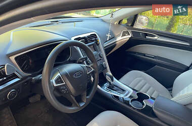 Седан Ford Fusion 2014 в 
