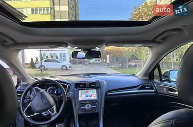 Седан Ford Fusion 2018 в 