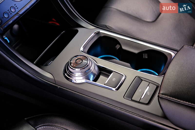 Седан Ford Fusion 2020 в Одесі