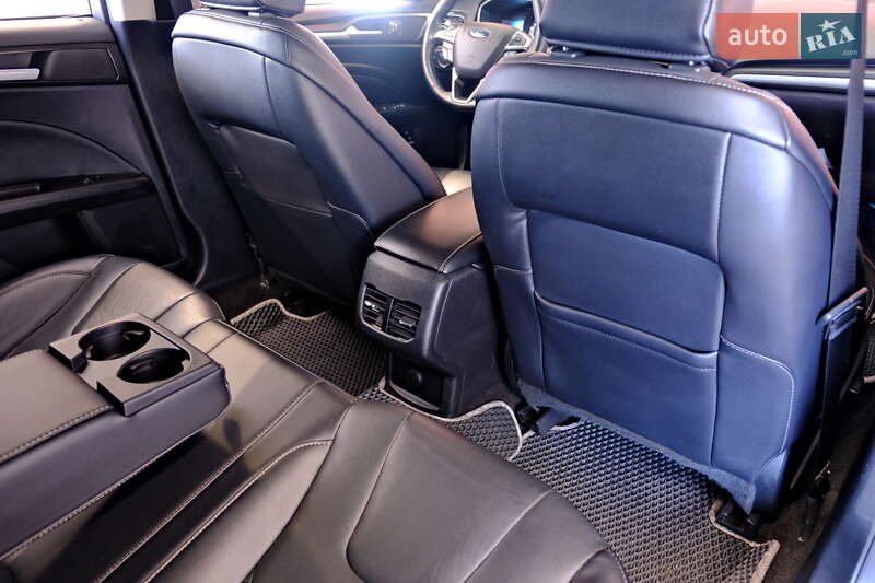 Седан Ford Fusion 2020 в Одесі