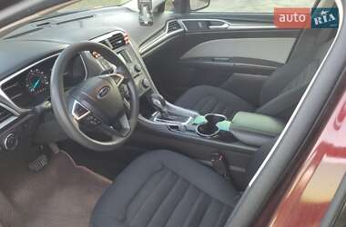 Седан Ford Fusion 2015 в 