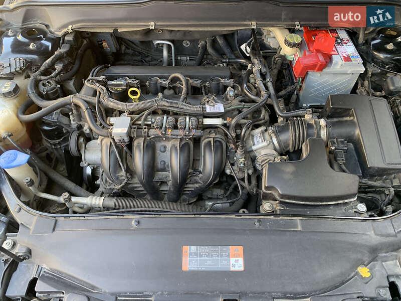 Седан Ford Fusion 2014 в Раздельной