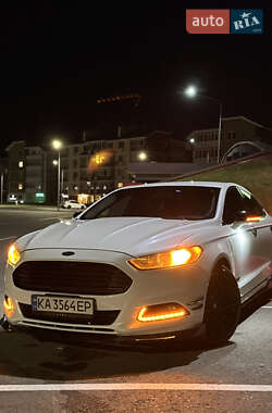 Седан Ford Fusion 2015 в 