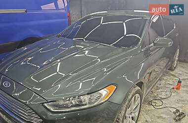 Седан Ford Fusion 2014 в 