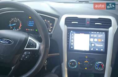Седан Ford Fusion 2014 в 