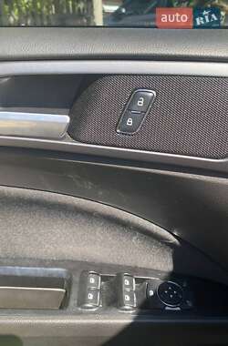Седан Ford Fusion 2014 в 
