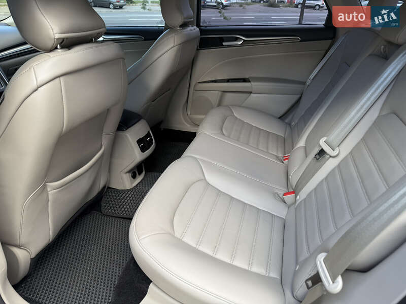 Седан Ford Fusion 2017 в Киеве фото 26 Седан Ford Fusion 2017 в Киеве