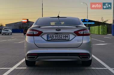 Седан Ford Fusion 2016 в 
