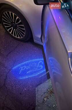Седан Ford Fusion 2018 в 