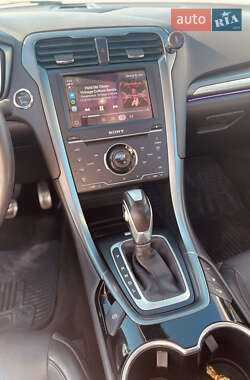 Седан Ford Fusion 2014 в 