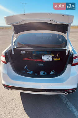 Седан Ford Fusion 2014 в 