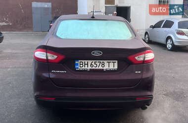 Седан Ford Fusion 2013 в 