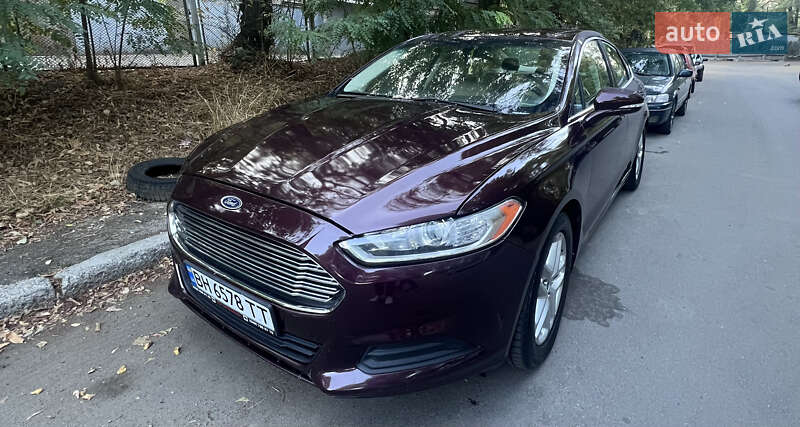 Седан Ford Fusion 2013 в Одесі