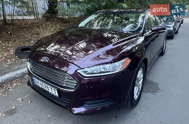 Седан Ford Fusion 2013 в 