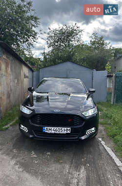 Седан Ford Fusion 2014 в 