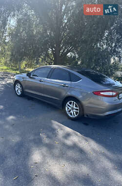 Седан Ford Fusion 2014 в 