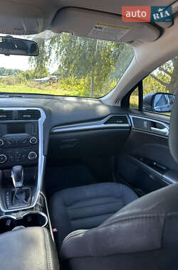 Седан Ford Fusion 2014 в 
