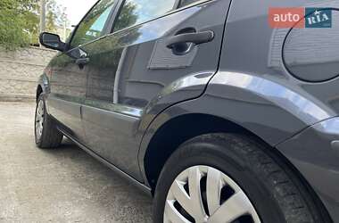 Хэтчбек Ford Fusion 2008 в 