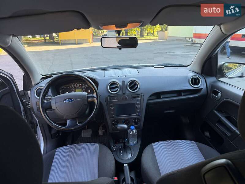 Хетчбек Ford Fusion 2009 в Рівному