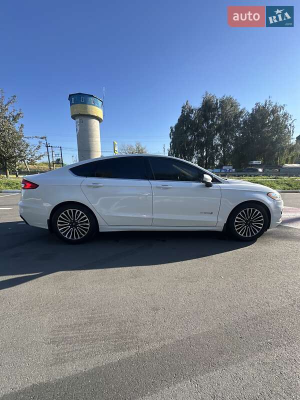 Седан Ford Fusion 2019 в Белогородке