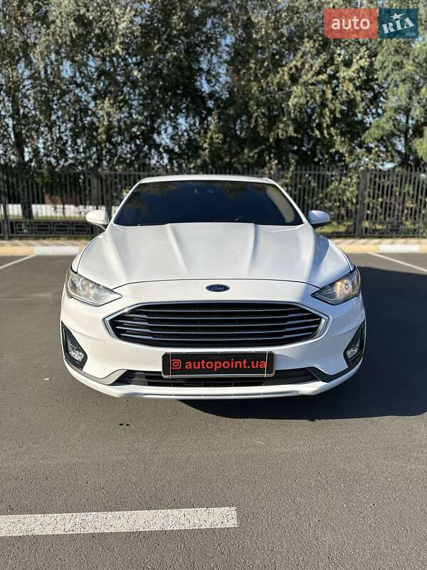 Седан Ford Fusion 2019 в Белогородке