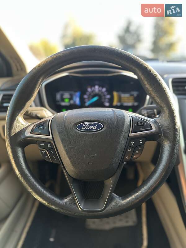Седан Ford Fusion 2019 в Белогородке