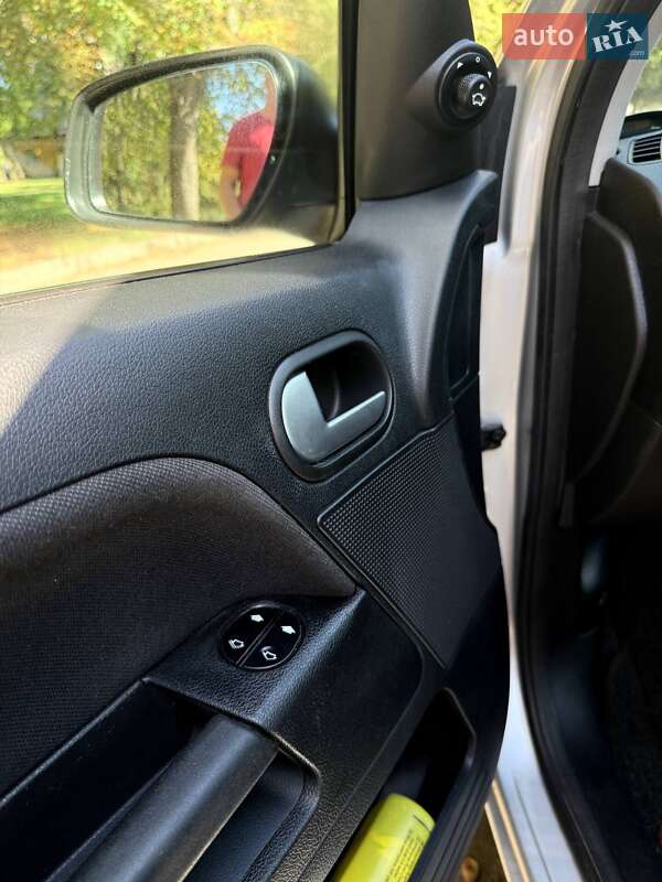 Хетчбек Ford Fusion 2009 в Рівному